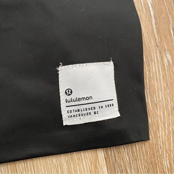 Lululemon Drawstring APL dust bag shoe bag Black and white cinch 13x14” - Picture 2 of 10